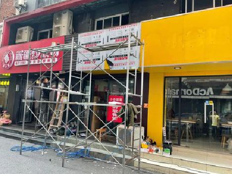 孟州制作广告招牌如何避免它发黄？